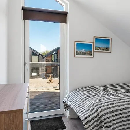 Kysthusene, Lejl 8 * 슬라겔스