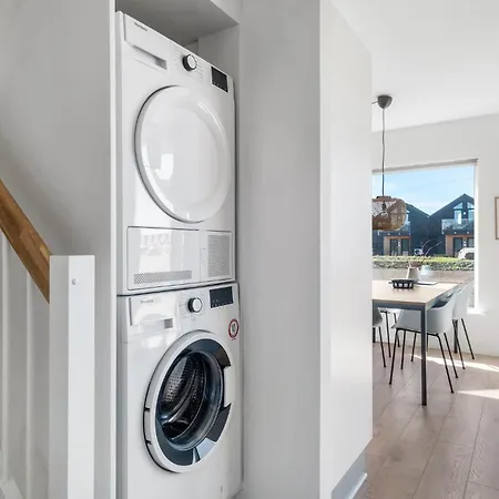 Kysthusene, Lejl 8 Apartman *