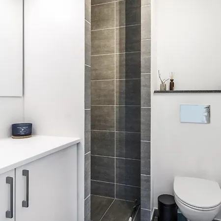 Kysthusene, Lejl 8 *