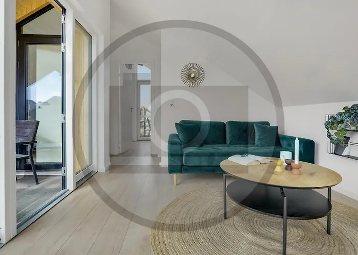 Kysthusene, Lejl 8 *