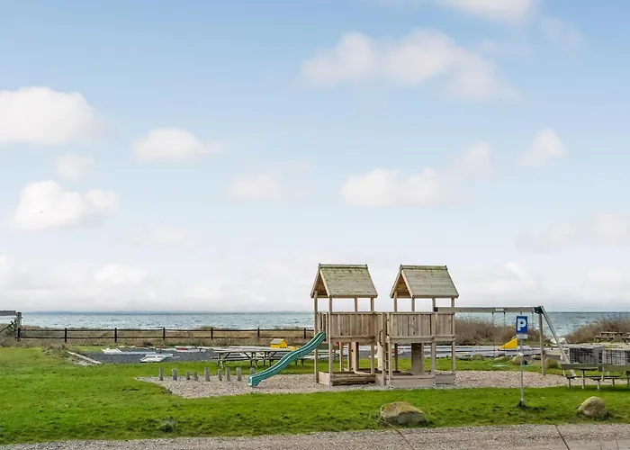 Kysthusene, Lejl 8 *